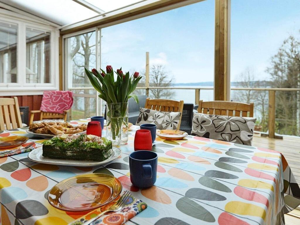 Holiday Home Stora Slaettoevaegen Hjälmared Kültér fotó
