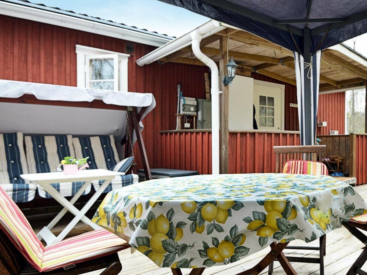 Holiday Home Stora Slaettoevaegen Hjälmared Kültér fotó