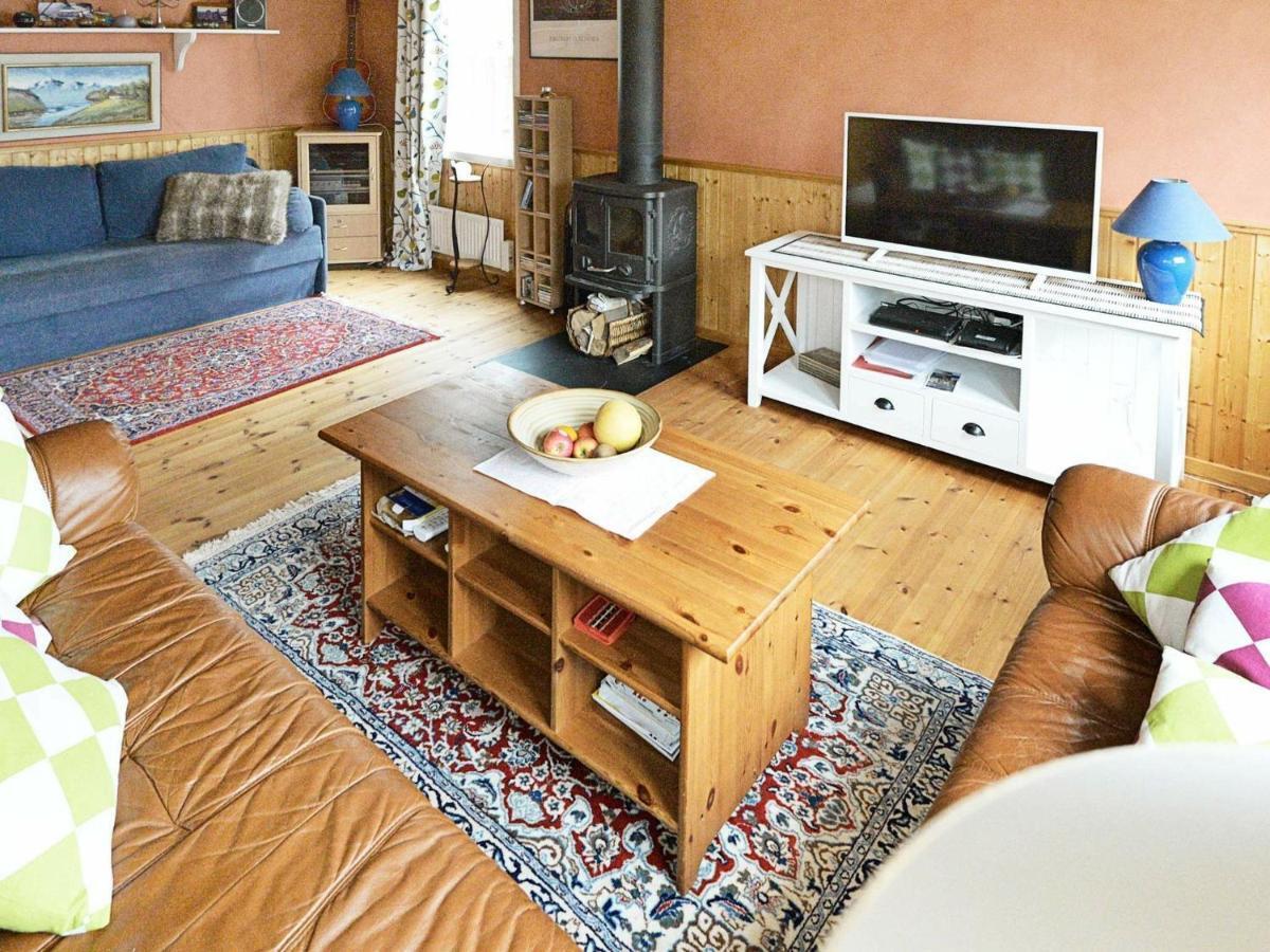 Holiday Home Stora Slaettoevaegen Hjälmared Kültér fotó